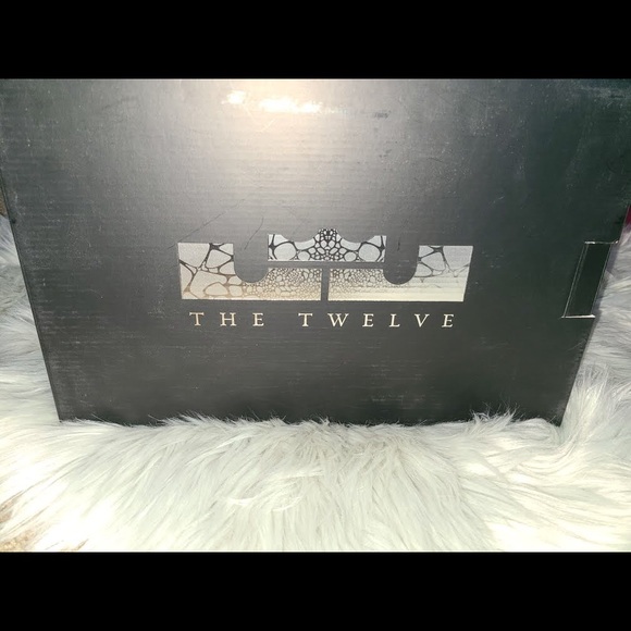 New with Box Lebron 12' sneakers size 8.5 - Picture 3 of 6